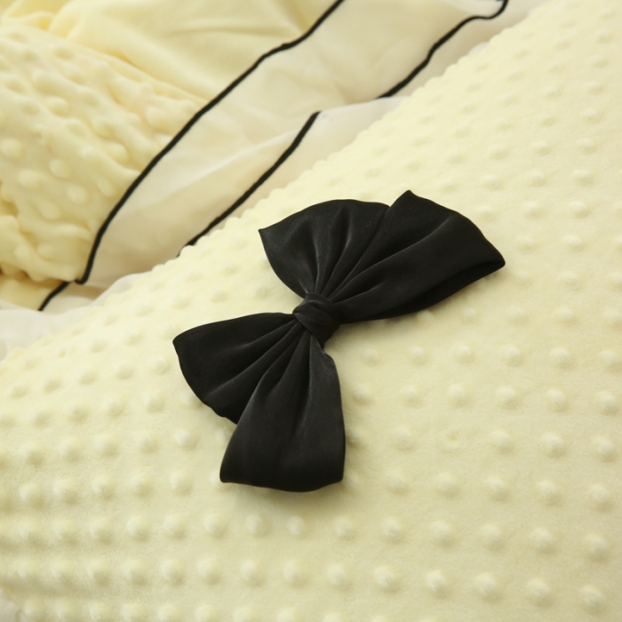 91家纺网 家纺一手货源 找家纺 玛奇朵2022新款母婴级A类豆豆绒雪纺双层花边珍妮系列珍妮黄