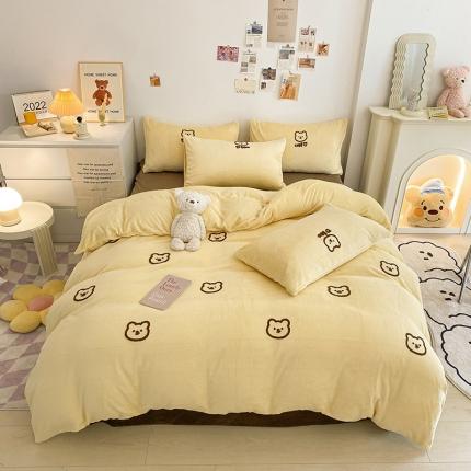 91家纺网 家纺一手货源 找家纺 雅居坊2022新款毛巾绣小熊 牛奶绒四件套系列 小熊 黄咖