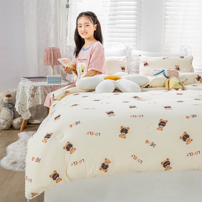 91家纺网 家纺一手货源 找家纺 天瑜家纺 2023新款A类针织棉冬被 lovely 熊