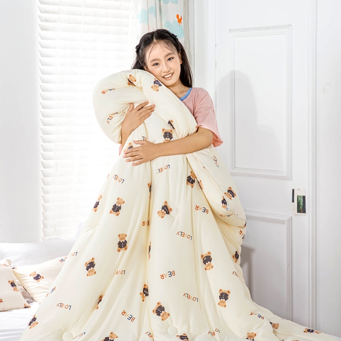 91家纺网 家纺一手货源 找家纺 天瑜家纺 2023新款A类针织棉冬被 lovely 熊