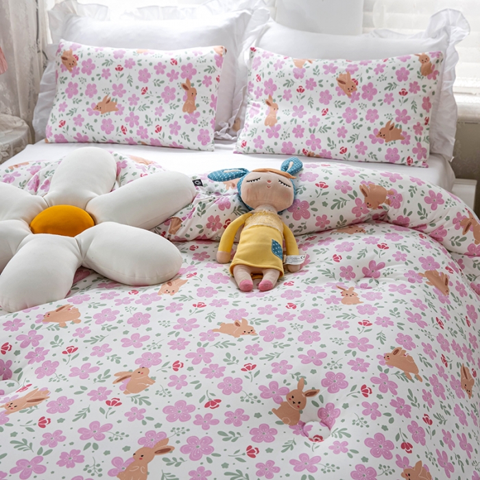 91家纺网 家纺一手货源 找家纺 天瑜家纺 2023新款A类针织棉冬被 花草兔子