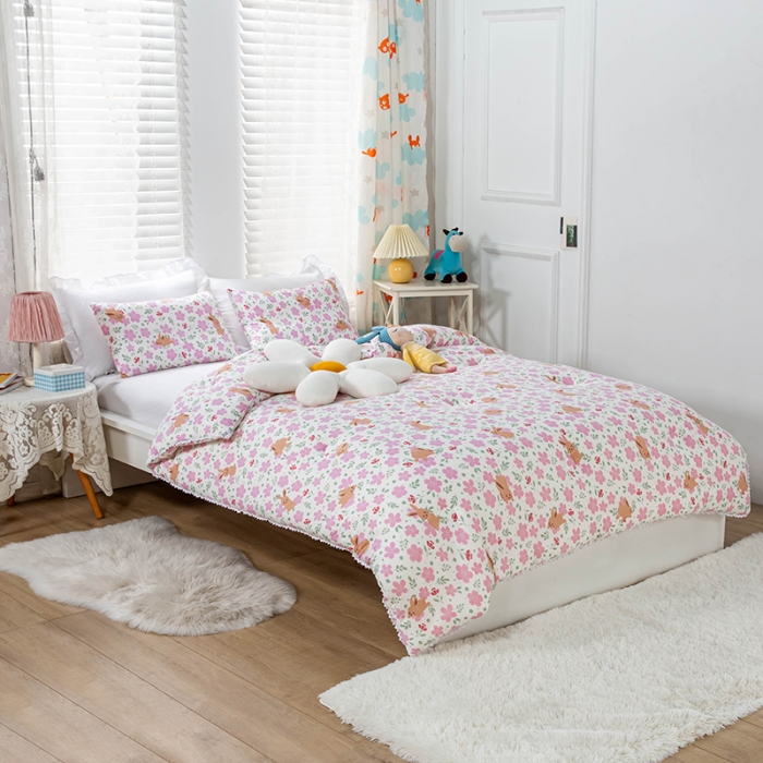 91家纺网 家纺一手货源 找家纺 天瑜家纺 2023新款A类针织棉冬被 花草兔子