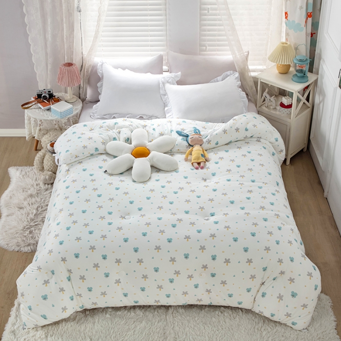 91家纺网 家纺一手货源 找家纺 天瑜家纺 2023新款A类针织棉冬被 小清新白