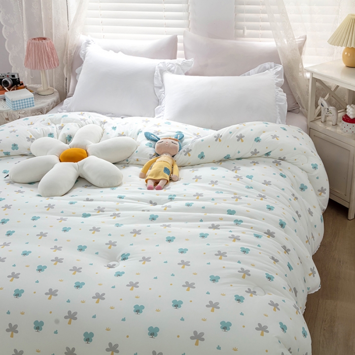 91家纺网 家纺一手货源 找家纺 天瑜家纺 2023新款A类针织棉冬被 小清新白