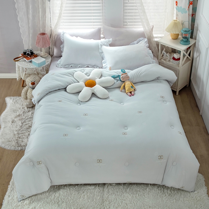 91家纺网 家纺一手货源 找家纺 天瑜家纺 2023新款A类针织棉冬被 小香灰色