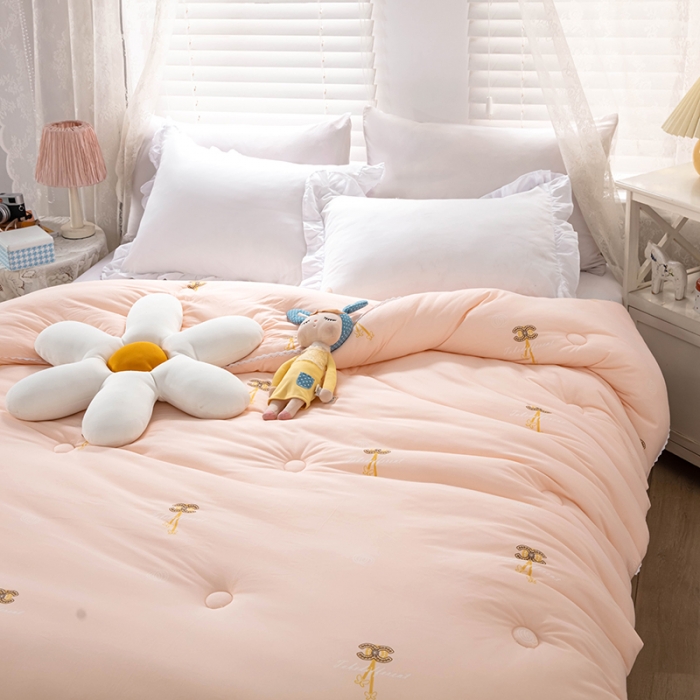 91家纺网 家纺一手货源 找家纺 天瑜家纺 2023新款A类针织棉冬被 小香玉色