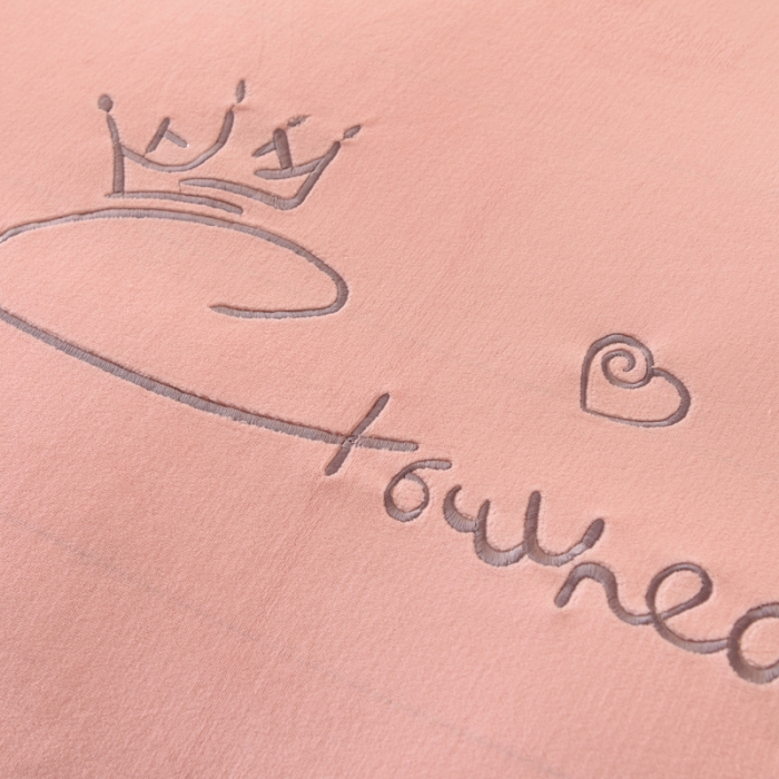 91家纺网 家纺一手货源 找家纺 绒世界 2024秋冬韩版牛奶绒绣花四件套 邂逅-蜜桃粉