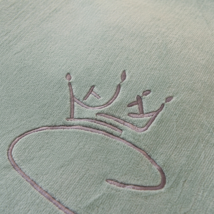 91家纺网 家纺一手货源 找家纺 绒世界 2024秋冬韩版牛奶绒绣花四件套 邂逅-抹茶绿