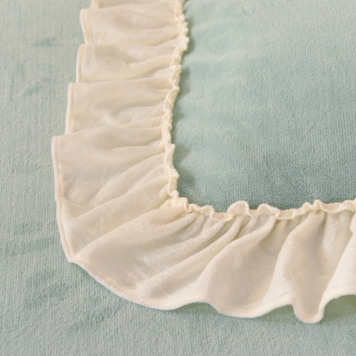 91家纺网 家纺一手货源 找家纺 绒世界 2024秋冬韩版牛奶绒绣花四件套 邂逅-抹茶绿