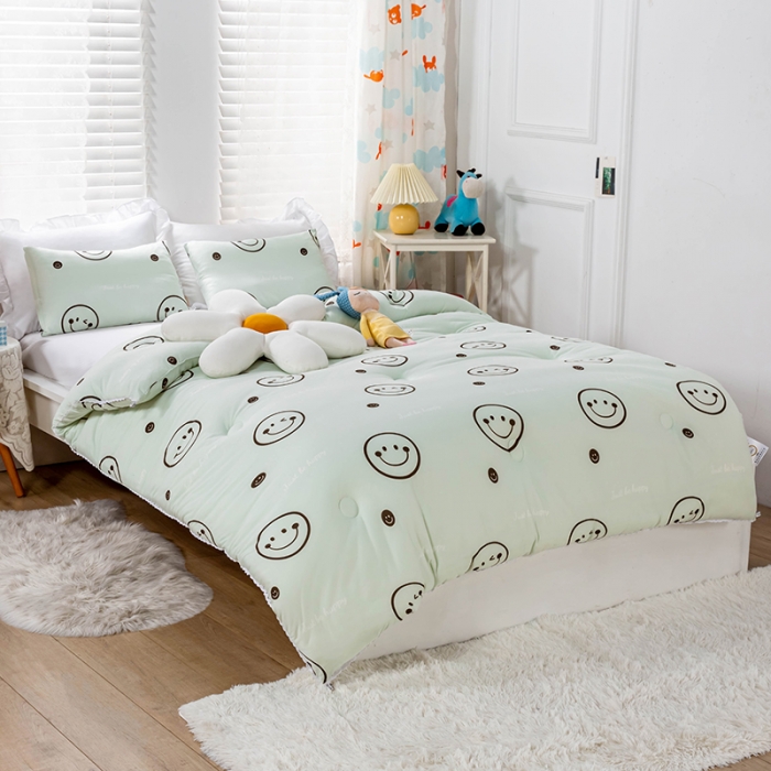 91家纺网 家纺一手货源 找家纺 天瑜家纺 2023新款A类针织棉冬被 笑脸绿