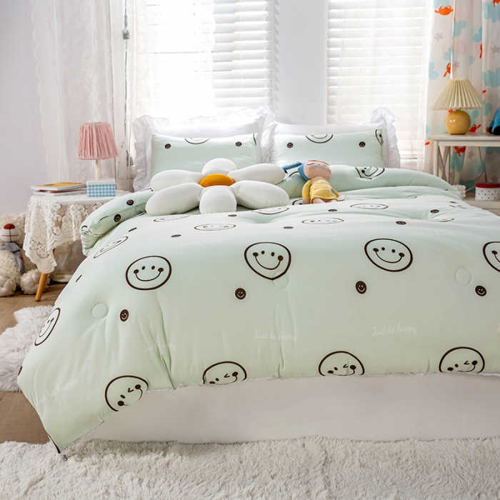 91家纺网 家纺一手货源 找家纺 天瑜家纺 2023新款A类针织棉冬被 笑脸绿