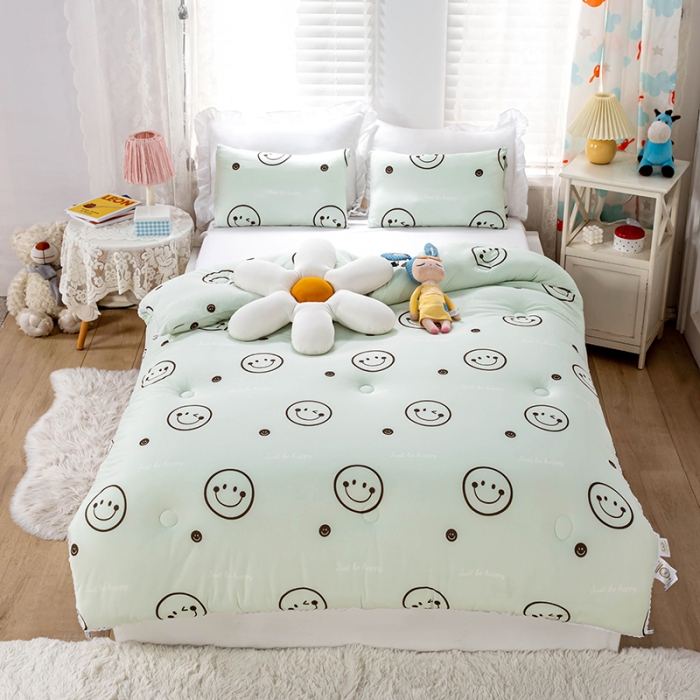 91家纺网 家纺一手货源 找家纺 天瑜家纺 2023新款A类针织棉冬被 笑脸绿