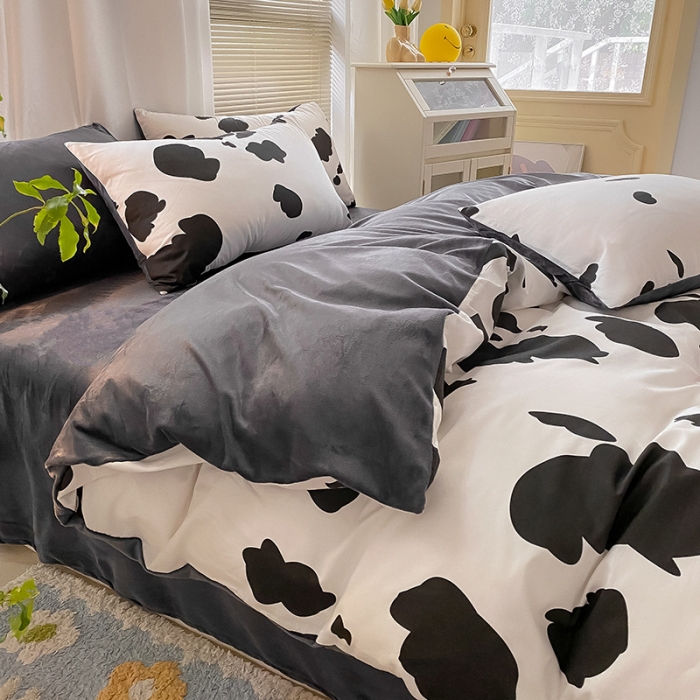 91家纺网 家纺一手货源 找家纺 雅居纺 2022新款棉绒四件套 奶牛