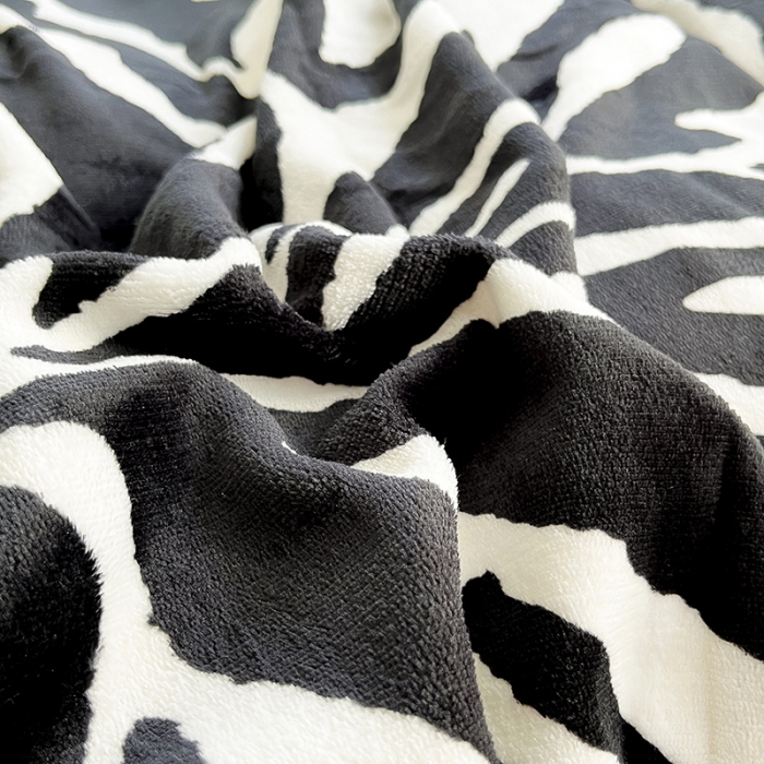 91家纺网 家纺一手货源 找家纺 雅居纺 2022新款牛奶绒印花四件套 经典豹纹