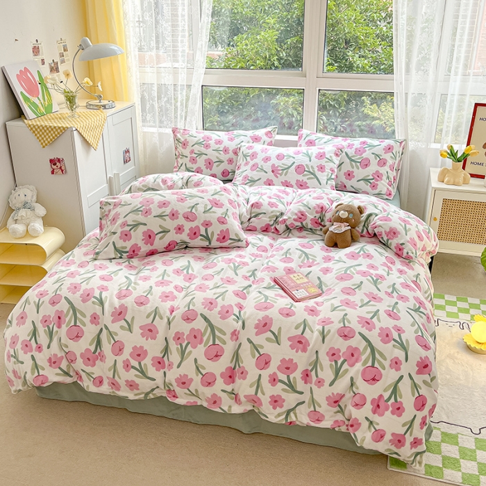 91家纺网 家纺一手货源 找家纺 雅居纺 2022新款牛奶绒印花四件套 蜜茶