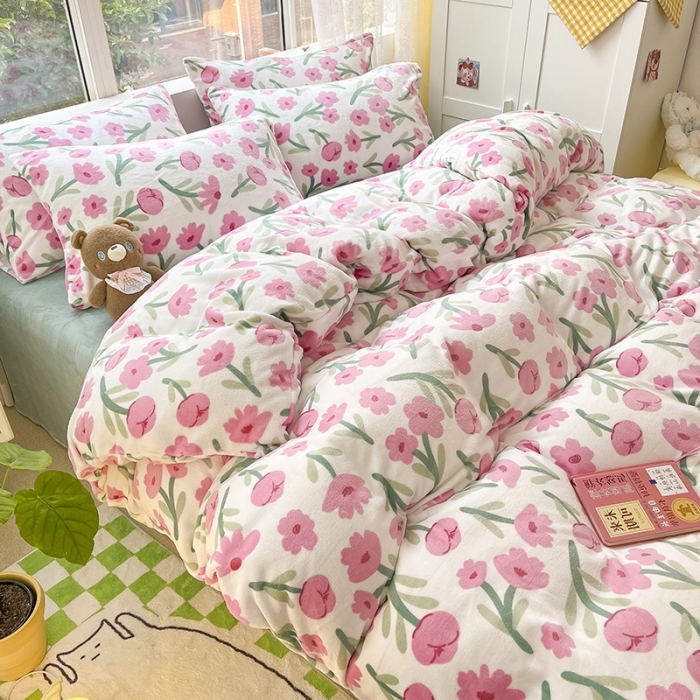 91家纺网 家纺一手货源 找家纺 雅居纺 2022新款牛奶绒印花四件套 蜜茶