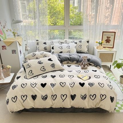 91家纺网 家纺一手货源 找家纺 雅居纺 2022新款牛奶绒印花四件套 时尚爱心