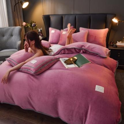 91家纺网 家纺一手货源 找家纺 啊雅家居 2026新款纯色包边双面牛奶绒四件套 包豆沙