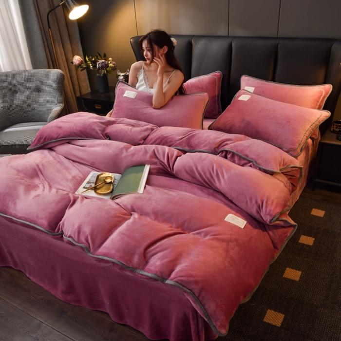 91家纺网 家纺一手货源 找家纺 啊雅家居 2026新款纯色包边双面牛奶绒四件套 包豆沙