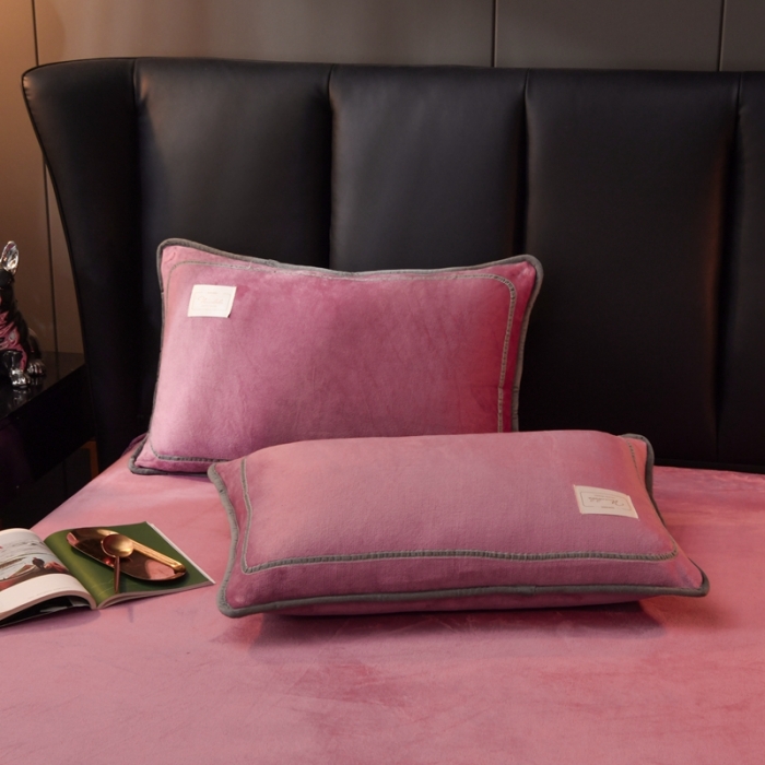 91家纺网 家纺一手货源 找家纺 啊雅家居 2026新款纯色包边双面牛奶绒四件套 包豆沙