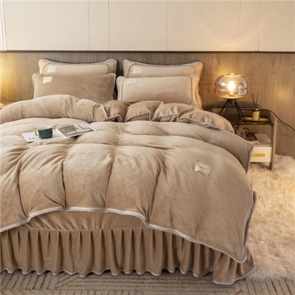 91家纺网 家纺一手货源 找家纺 2022新款加厚牛奶绒被套 纯色金貂绒包边单被套