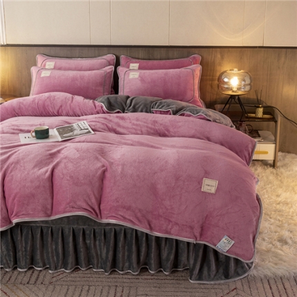 91家纺网 家纺一手货源 找家纺 2022新款加厚牛奶绒被套 纯色金貂绒包边单被套