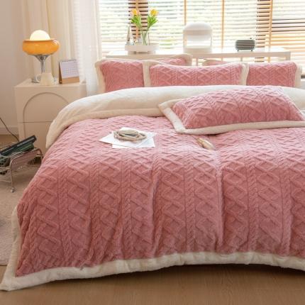 91家纺网 家纺一手货源 找家纺 丝羽坊 直播爆款220克塔芙绒提花四件套剪花雕花牛奶绒 玫瑰粉