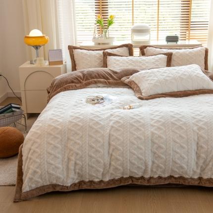 91家纺网 家纺一手货源 找家纺 丝羽坊 直播爆款220克塔芙绒提花四件套剪花雕花牛奶绒奶昔白