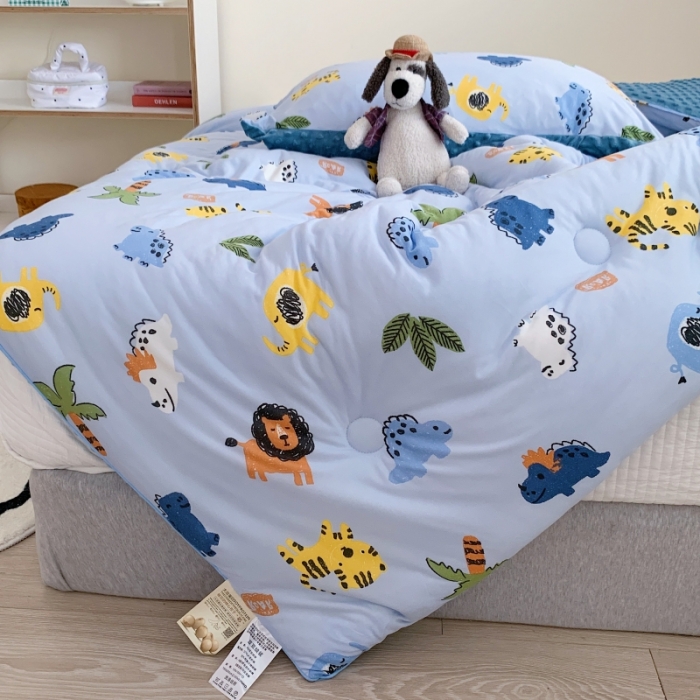 91家纺网 家纺一手货源 找家纺 星期八 2022新款针织棉豆豆被被子被芯 动物园