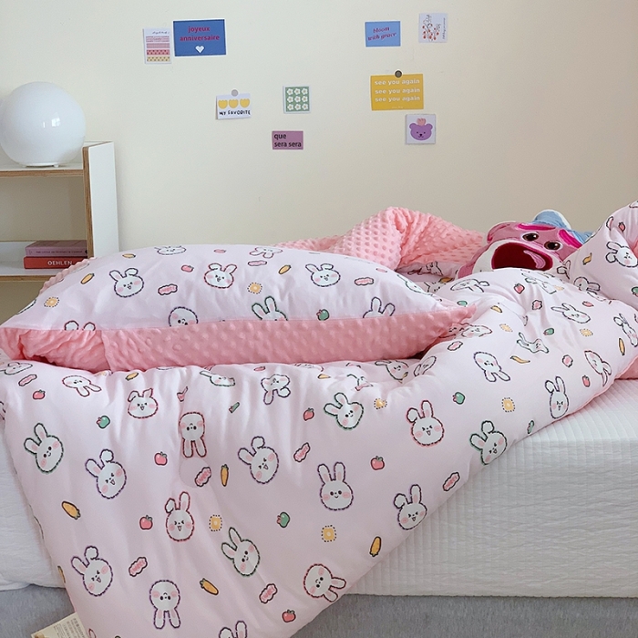 91家纺网 家纺一手货源 找家纺 星期八 2022新款针织棉豆豆被被子被芯 粉兔