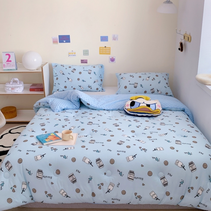 91家纺网 家纺一手货源 找家纺 星期八 2022新款针织棉豆豆被被子被芯 蓝饼干