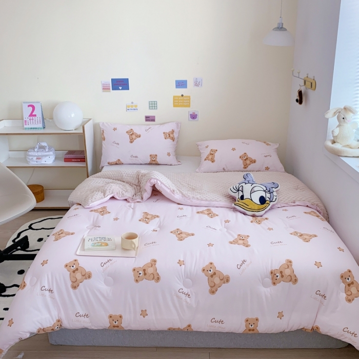 91家纺网 家纺一手货源 找家纺 星期八 2022新款针织棉豆豆被被子被芯 泰迪熊