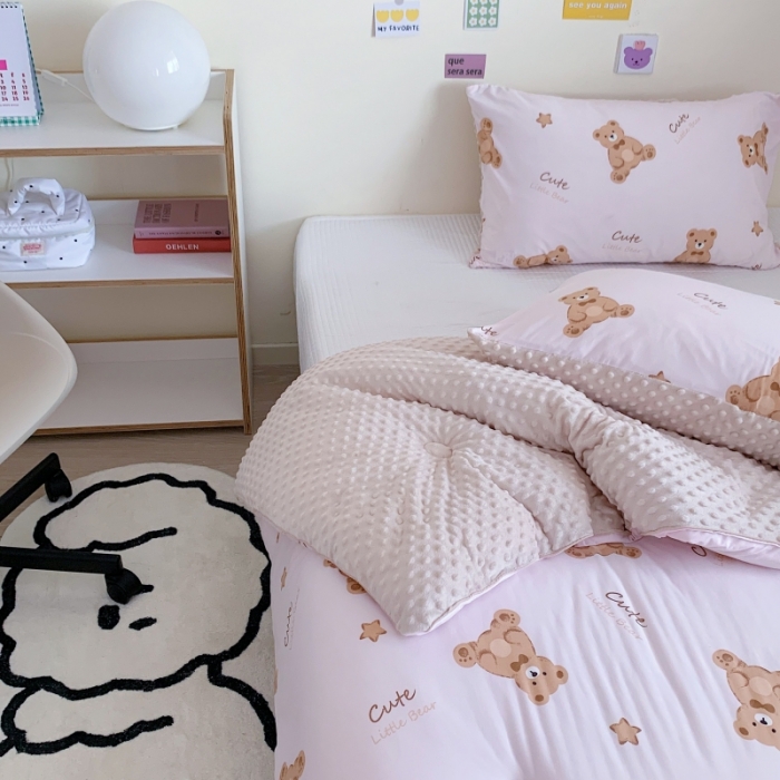 91家纺网 家纺一手货源 找家纺 星期八 2022新款针织棉豆豆被被子被芯 泰迪熊