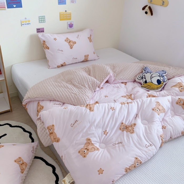 91家纺网 家纺一手货源 找家纺 星期八 2022新款针织棉豆豆被被子被芯 泰迪熊