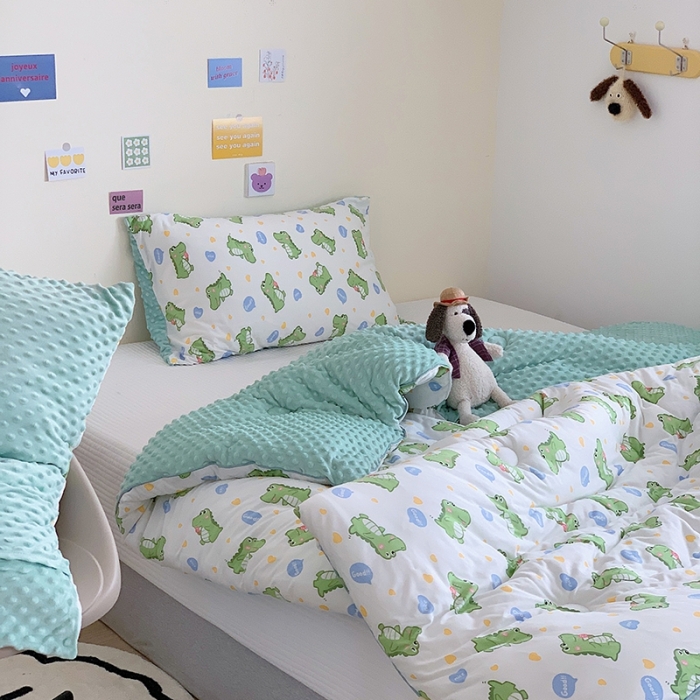 91家纺网 家纺一手货源 找家纺 星期八 2022新款针织棉豆豆被被子被芯 小鳄鱼