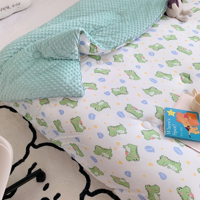 91家纺网 家纺一手货源 找家纺 星期八 2022新款针织棉豆豆被被子被芯 小鳄鱼