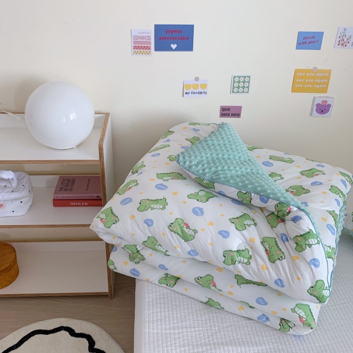 91家纺网 家纺一手货源 找家纺 星期八 2022新款针织棉豆豆被被子被芯 小鳄鱼