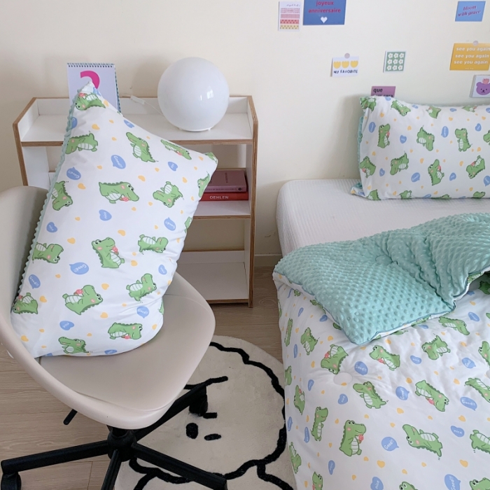 91家纺网 家纺一手货源 找家纺 星期八 2022新款针织棉豆豆被被子被芯 小鳄鱼