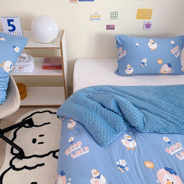 91家纺网 家纺一手货源 找家纺 星期八 2022新款针织棉豆豆被被子被芯 小鸭子