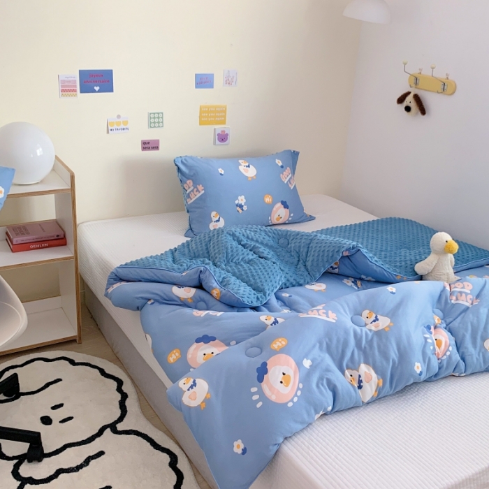 91家纺网 家纺一手货源 找家纺 星期八 2022新款针织棉豆豆被被子被芯 小鸭子