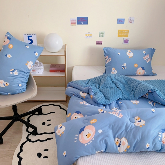 91家纺网 家纺一手货源 找家纺 星期八 2022新款针织棉豆豆被被子被芯 小鸭子