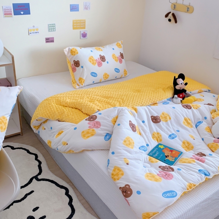 91家纺网 家纺一手货源 找家纺 星期八 2022新款针织棉豆豆被被子被芯 芝士蛋糕