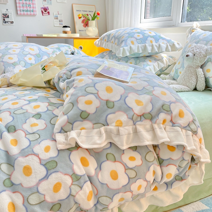 91家纺网 家纺一手货源 找家纺 安哆啦 2022新款加厚牛奶绒花边小贴标四件套 花边-淡蓝花海