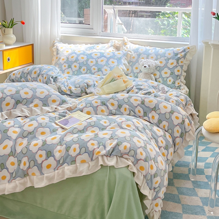 91家纺网 家纺一手货源 找家纺 安哆啦 2022新款加厚牛奶绒花边小贴标四件套 花边-淡蓝花海