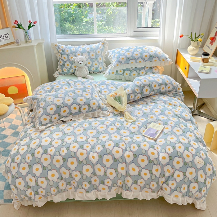 91家纺网 家纺一手货源 找家纺 安哆啦 2022新款加厚牛奶绒花边小贴标四件套 花边-淡蓝花海