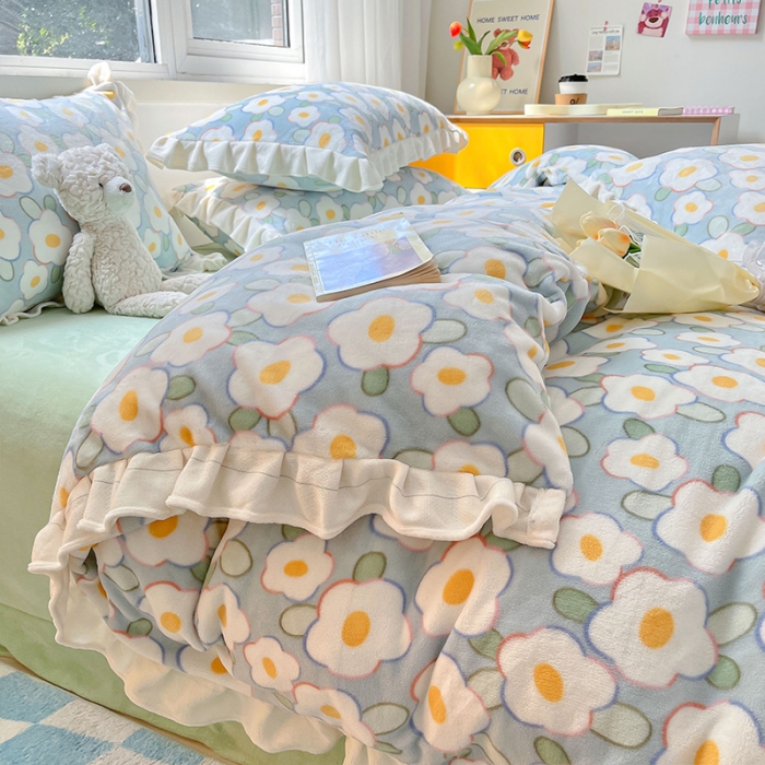 91家纺网 家纺一手货源 找家纺 安哆啦 2022新款加厚牛奶绒花边小贴标四件套 花边-淡蓝花海