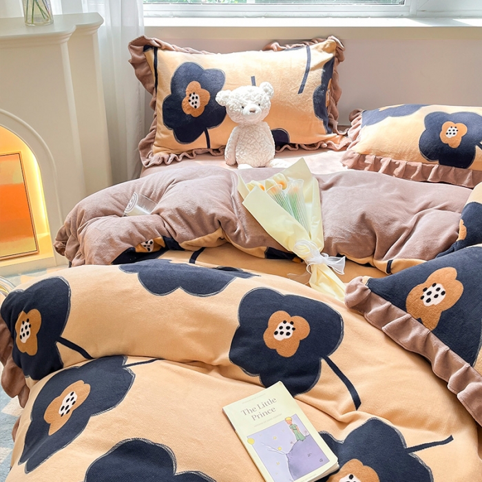 91家纺网 家纺一手货源 找家纺 安哆啦 2022新款加厚牛奶绒花边小贴标四件套 花边-复古花咖