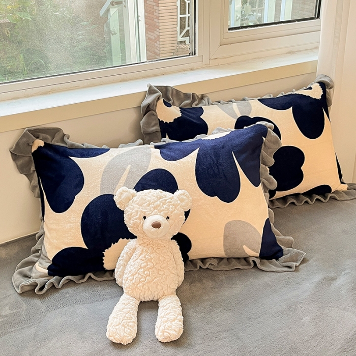 91家纺网 家纺一手货源 找家纺 安哆啦 2022新款加厚牛奶绒花边小贴标四件套 花边-复古蓝花