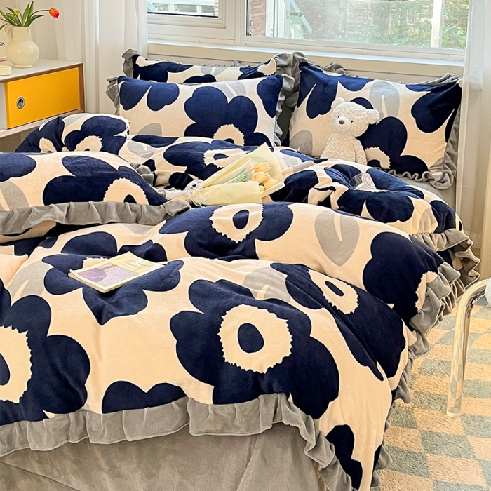 91家纺网 家纺一手货源 找家纺 安哆啦 2022新款加厚牛奶绒花边小贴标四件套 花边-复古蓝花