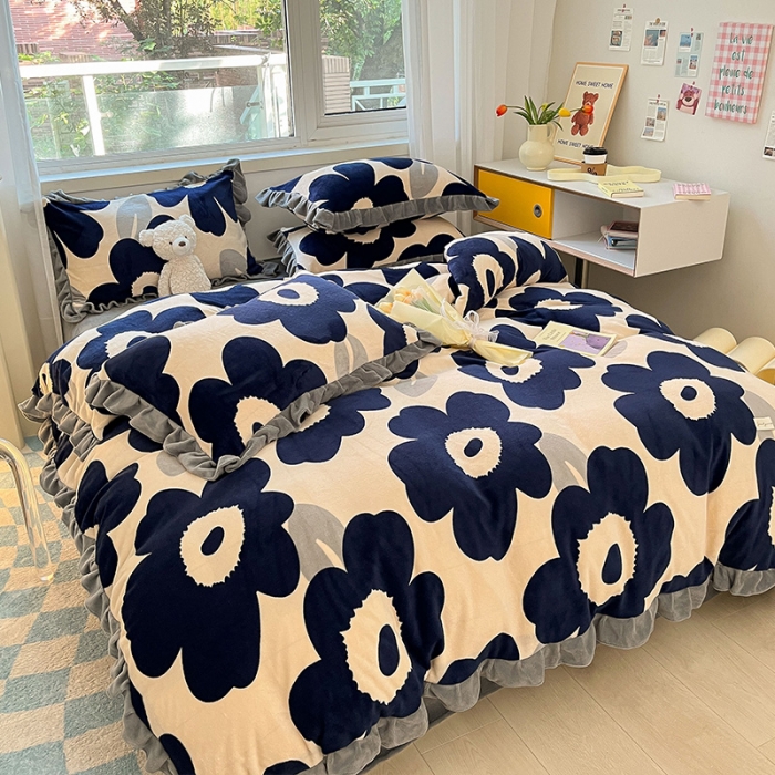 91家纺网 家纺一手货源 找家纺 安哆啦 2022新款加厚牛奶绒花边小贴标四件套 花边-复古蓝花